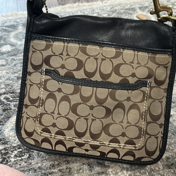 Coach Bleeker Black Leather Legacy Brown Signature Flap Buckle Bag and wallet - Picture 4 of 15